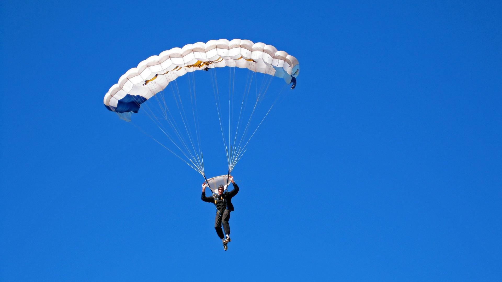 _智能运动鞋：开启脚下科技新时代_，智能运动鞋工作原理图